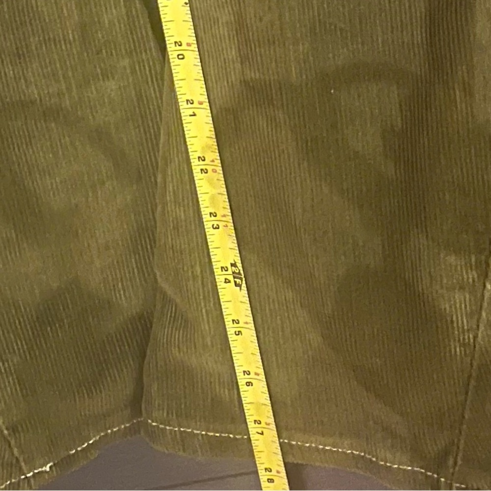 True Religion corduroy, olive green women's jeans. Size 26 - Picture 6 of 6